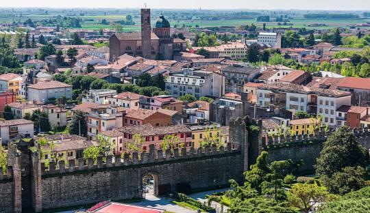 Città di Este panoramica con vista sulle mura e castello di Este